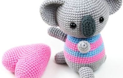 amigurumi-koala-with-heart-free-pattern-2020